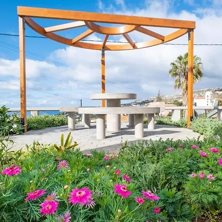 Nature By Galmi Apartment